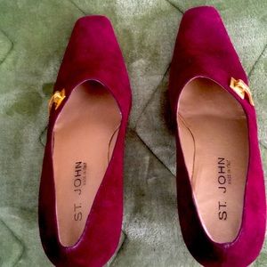 Saint John suede wine pumps size 7 1/2